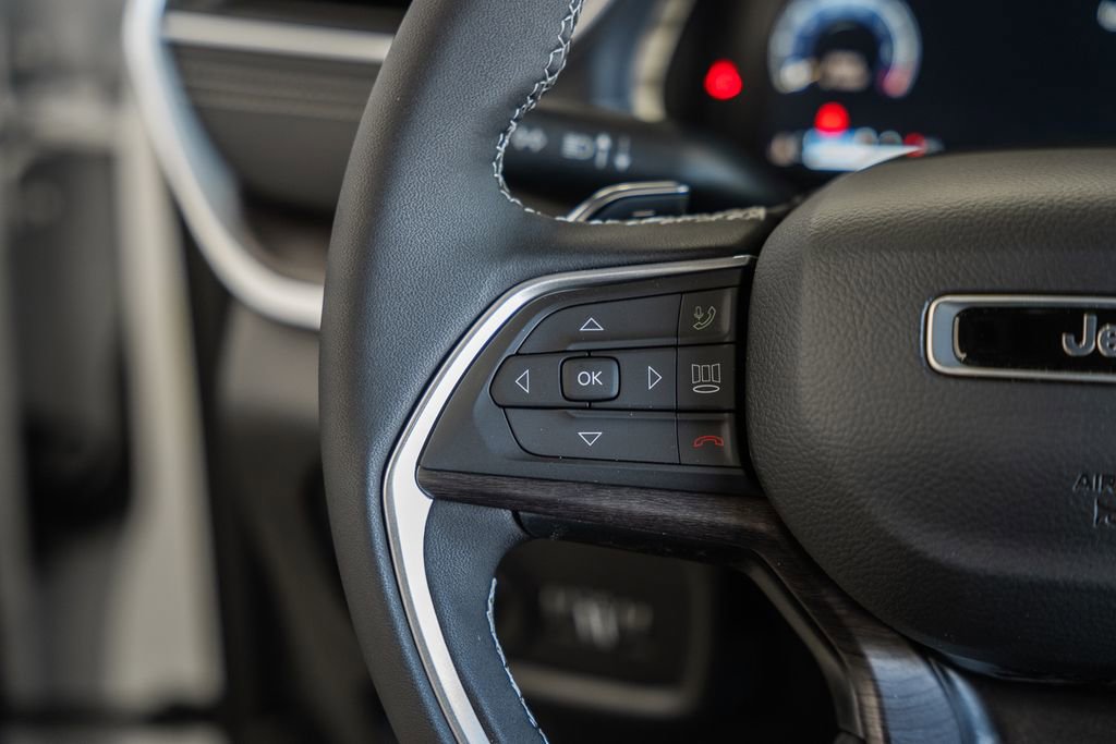 New 2025 Jeep Grand Cherokee Limited w/ MOPAR Finishing Package image 27