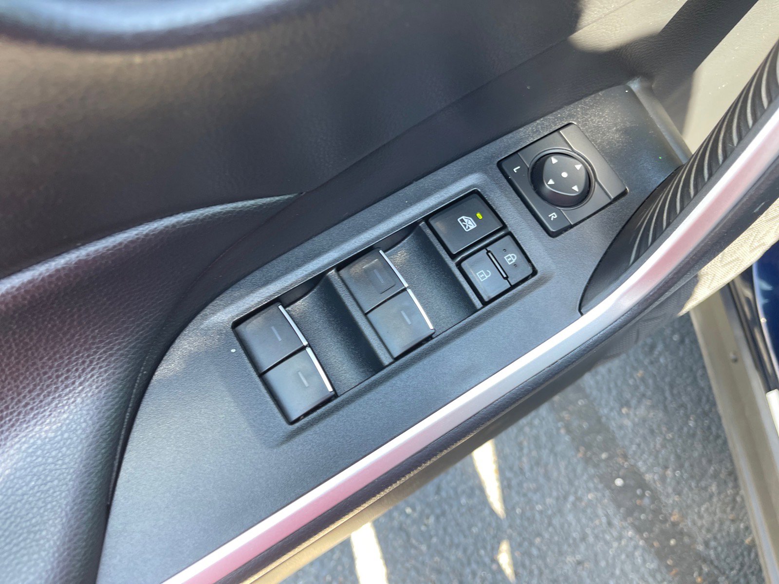 Used 2024 Toyota RAV4 XLE image 8