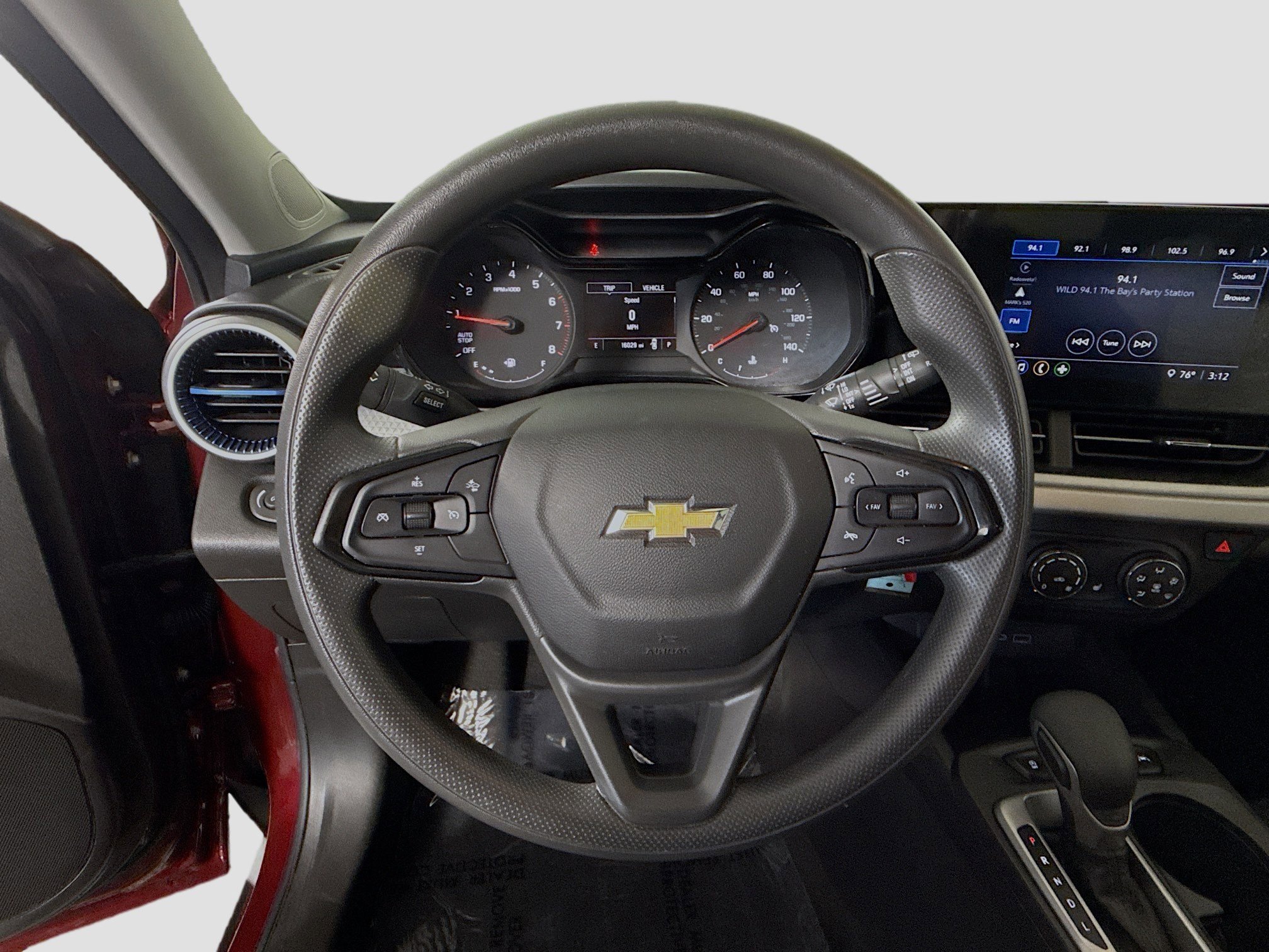 Used 2024 Chevrolet Trax LS w/ LS Convenience Package FWD image 13