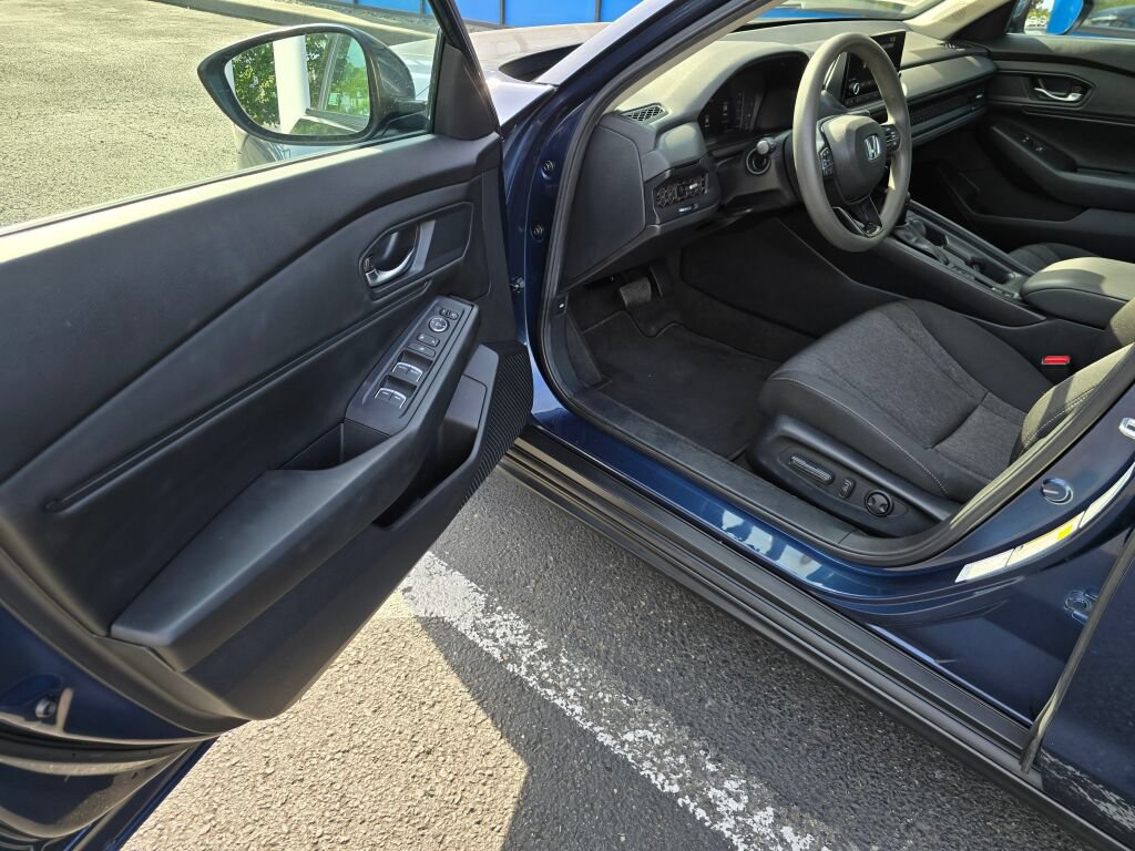 Certified 2023 Honda Accord EX image 14