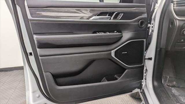 Used 2022 Jeep Wagoneer Series II image 13