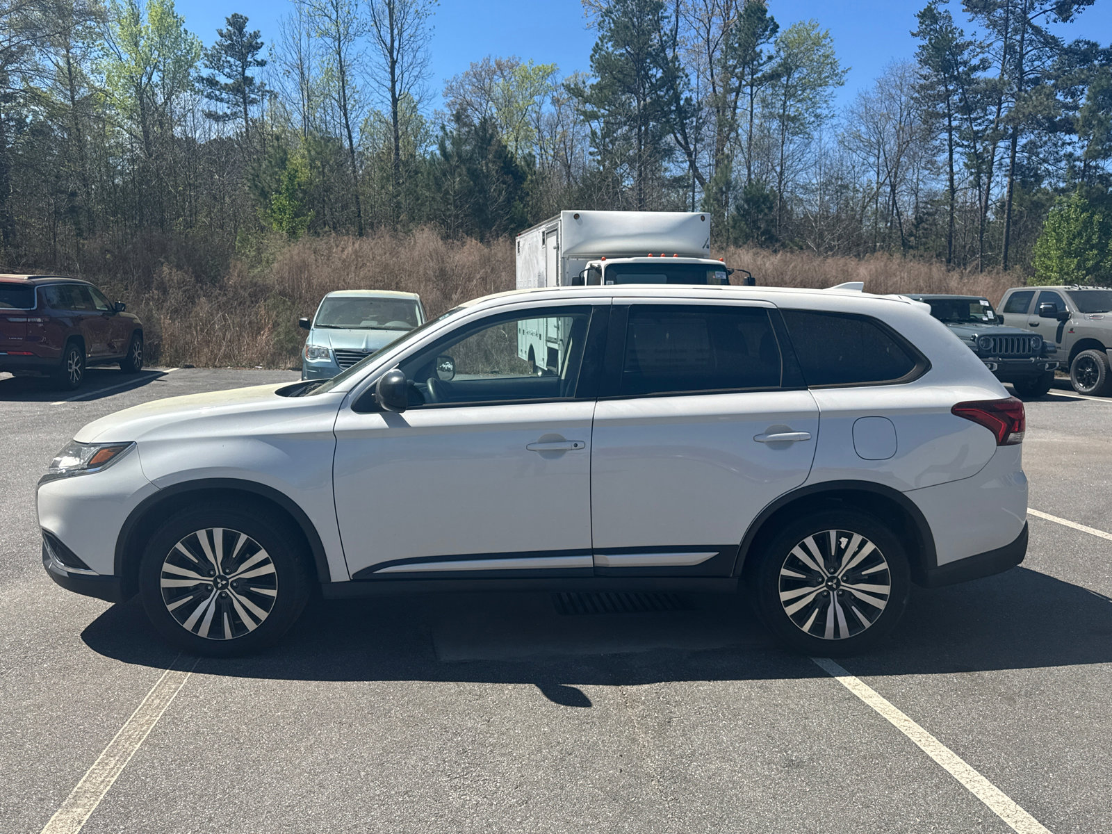 Used 2020 Mitsubishi Outlander ES image 8