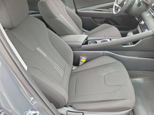 New 2026 Hyundai Elantra Hybrid FWD image 16