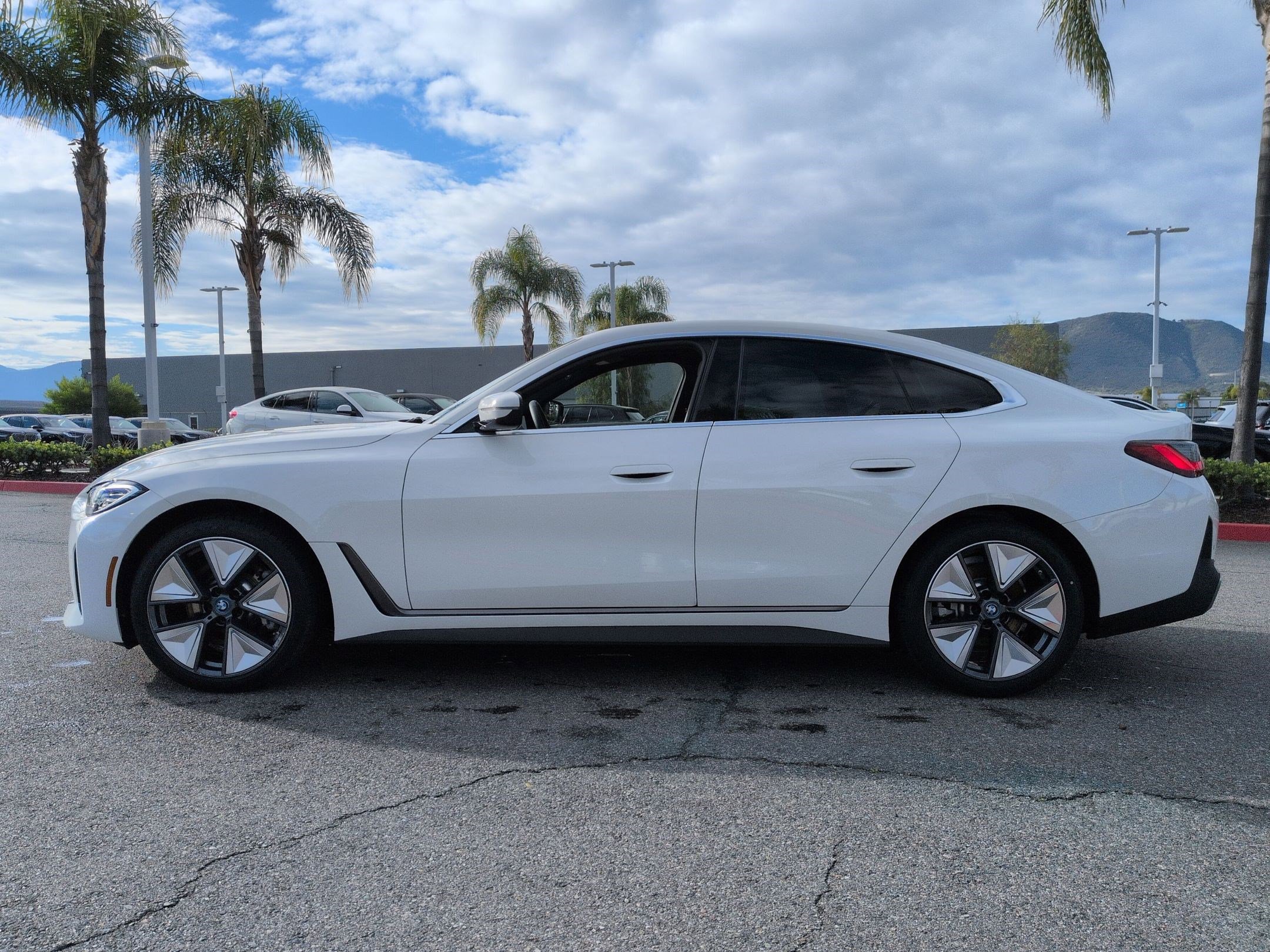 Certified 2023 BMW i4 eDrive35 image 7