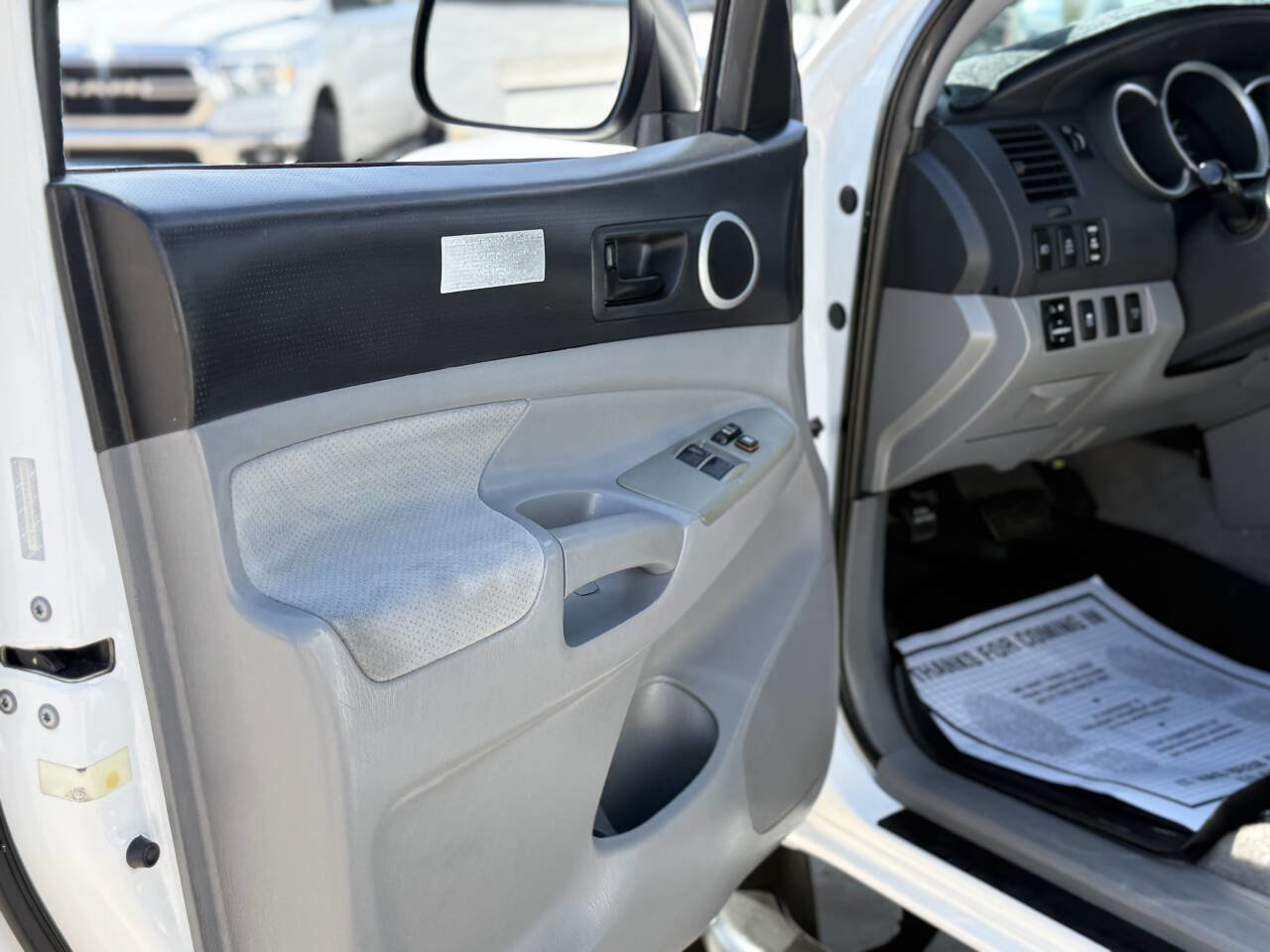 Used 2009 Toyota Tacoma PreRunner image 22