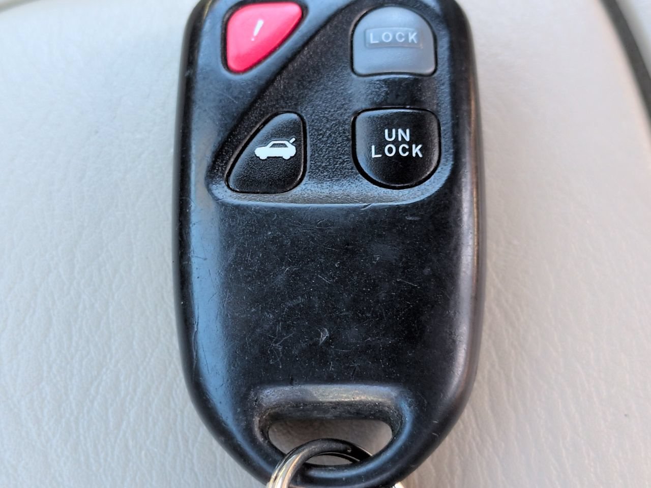 Used 2003 MAZDA MX-5 Miata RWD image 21