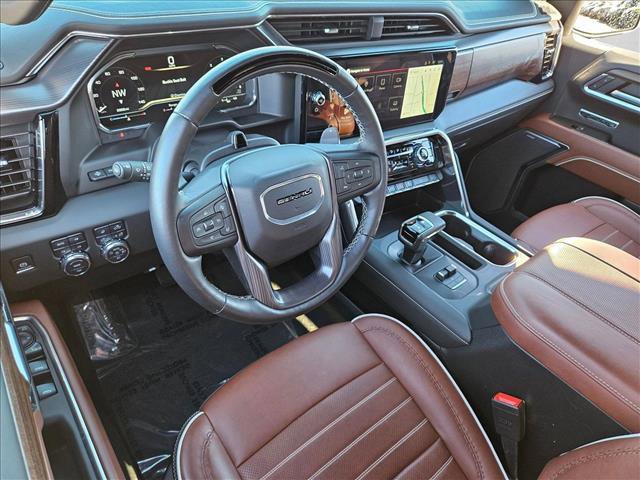 Used 2025 GMC Sierra 1500 Denali Ultimate image 9