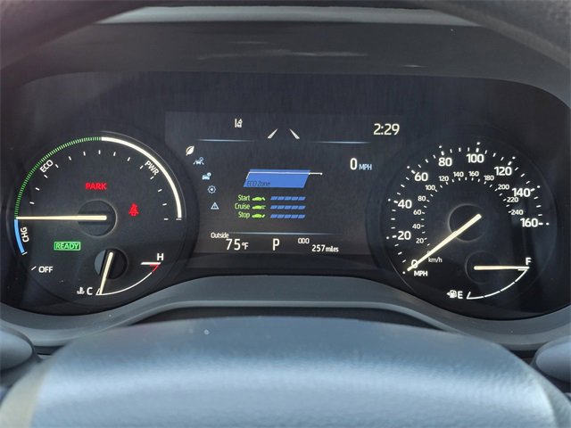 Used 2025 Toyota Sienna LE image 12