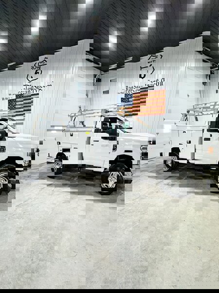 Used 2020 Ford F250 XL w/ Power Equipment Group image 2