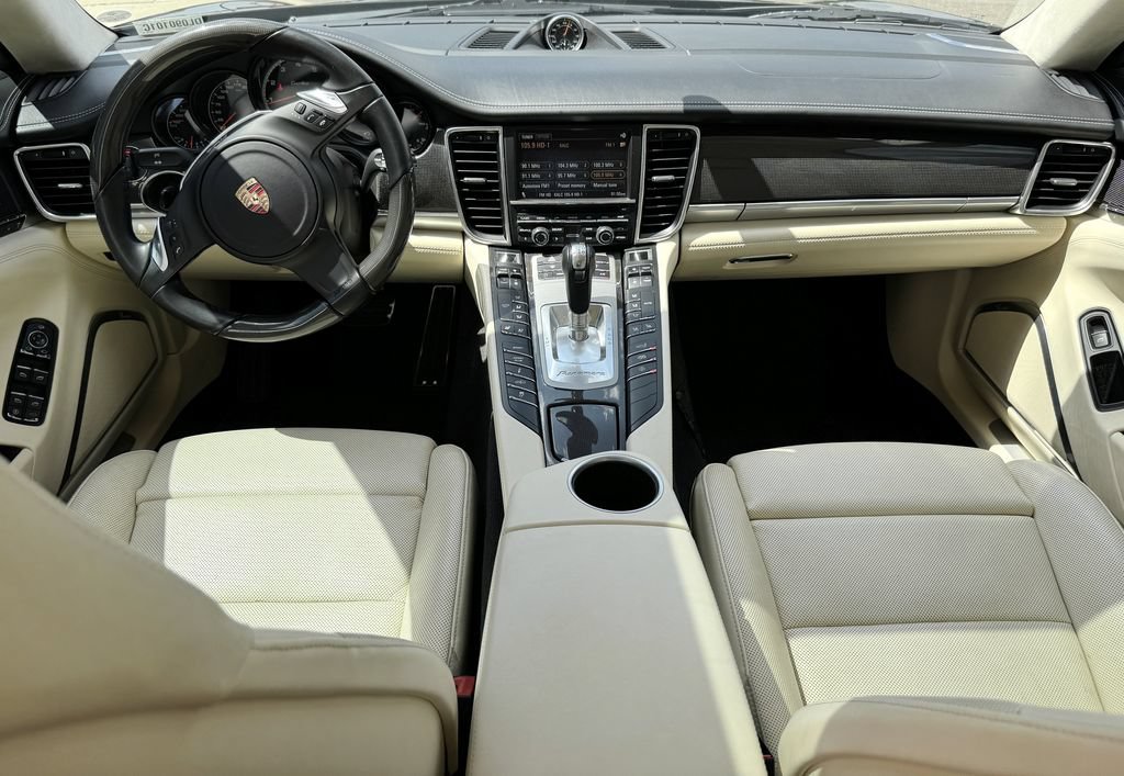 Used 2013 Porsche Panamera AWD/4WD image 28