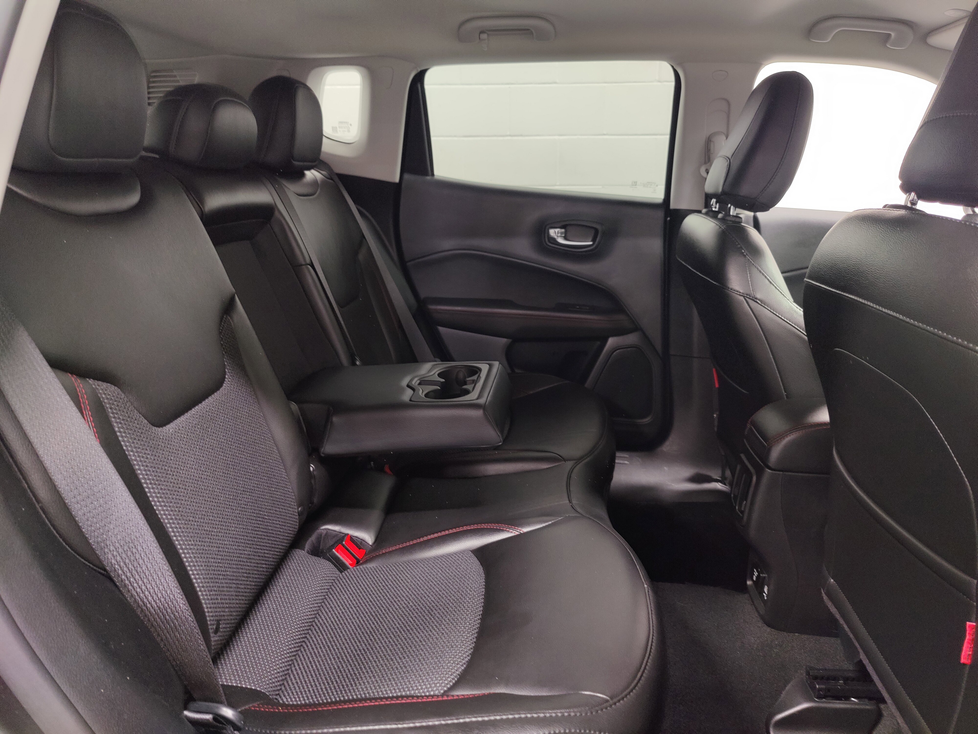Used 2020 Jeep Compass Trailhawk w/ Cold Weather Group AWD/4WD image 12