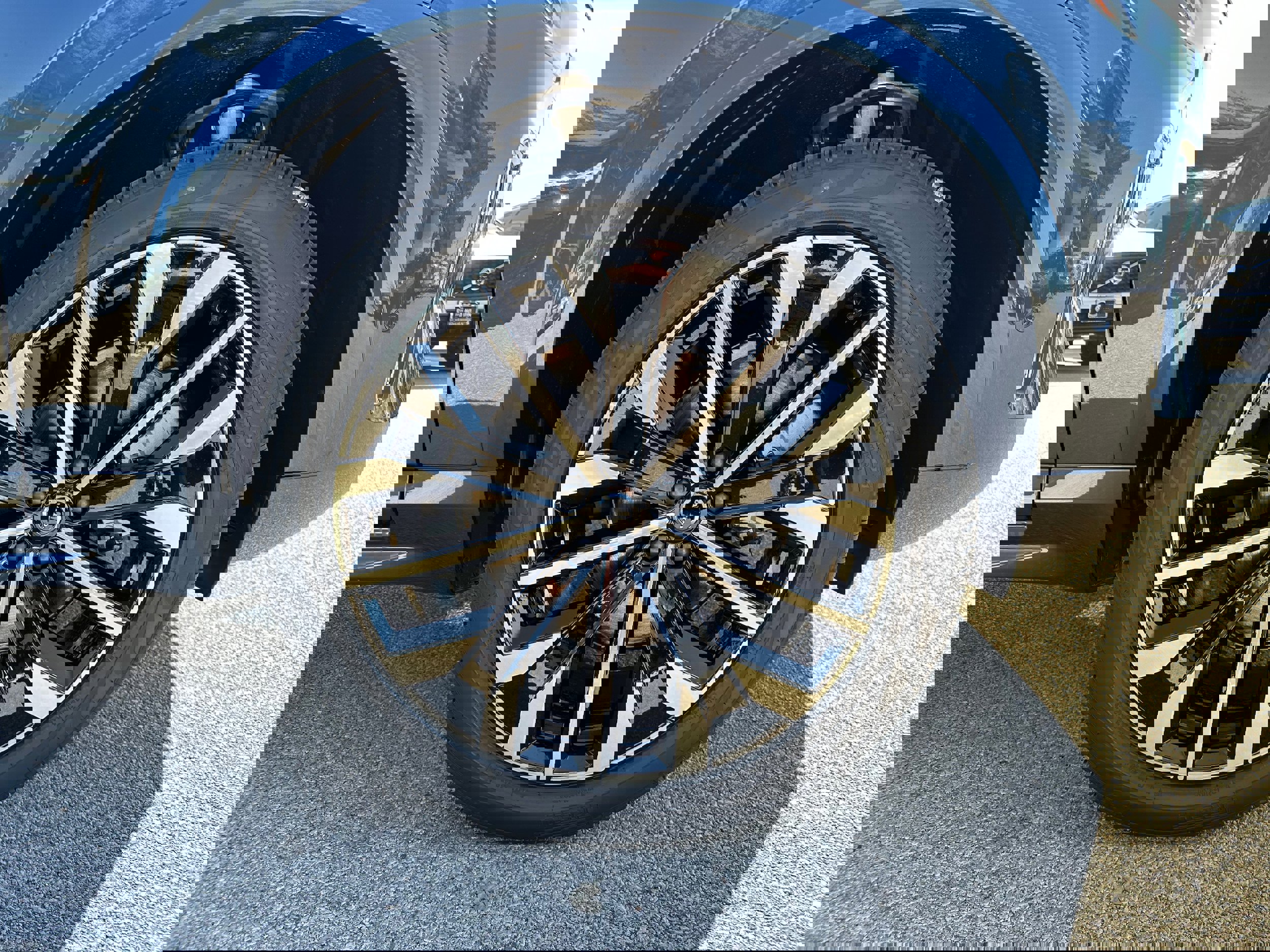 New 2026 Volvo XC90 B6 Plus w/ Protection Package Premier image 8