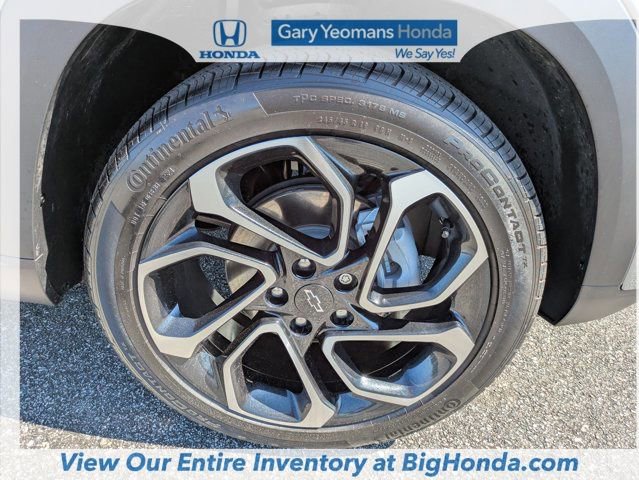 Used 2025 Chevrolet Trax RS w/ Driver Confidence Package image 14