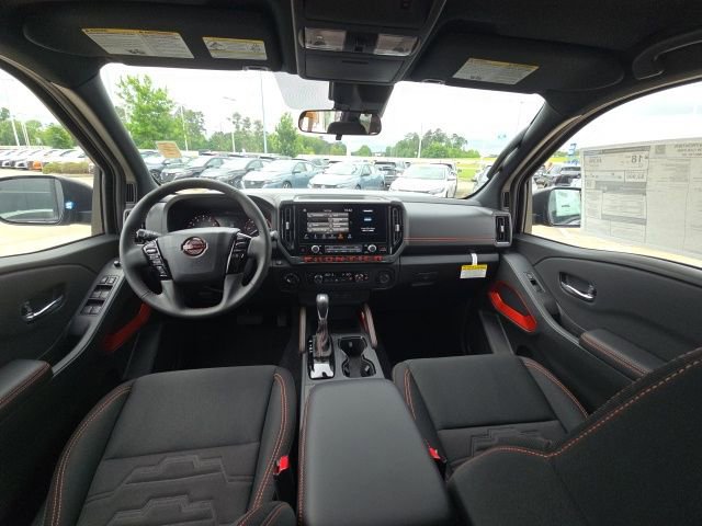 New 2025 Nissan Frontier PRO-4X w/ Tow Package image 13