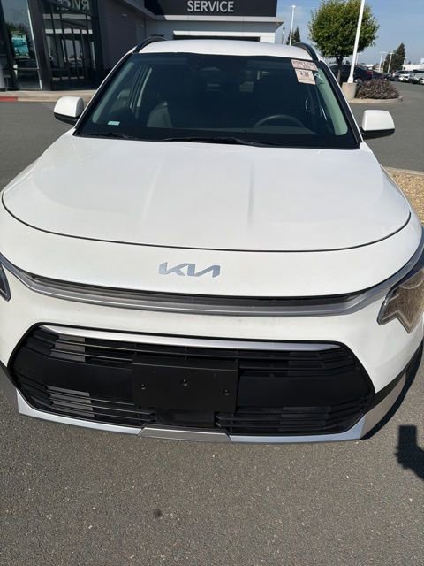 Used 2024 Kia Niro EX FWD image 3