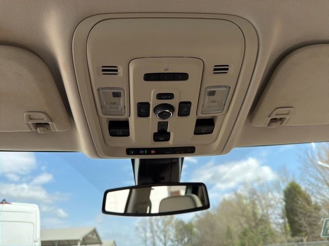 Used 2022 GMC Yukon XL Denali image 41