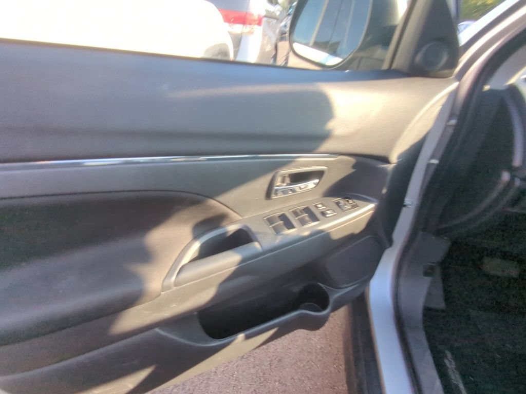 Used 2024 Mitsubishi Outlander Sport ES AWD/4WD image 8