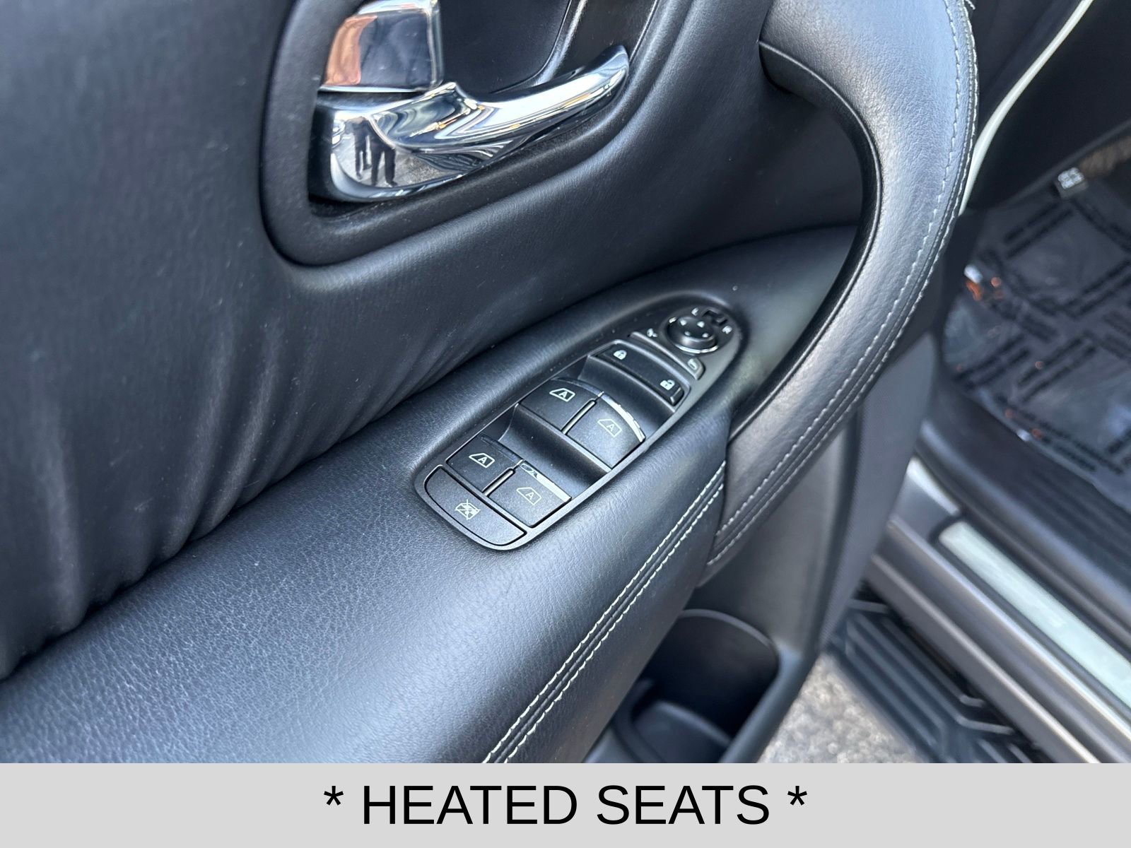 Used 2016 INFINITI QX80 4WD w/ Driver's Assistance Package image 11