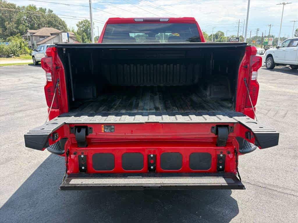Used 2025 Chevrolet Silverado 1500 Custom w/ Turbomax Blackout Package AWD/4WD image 29