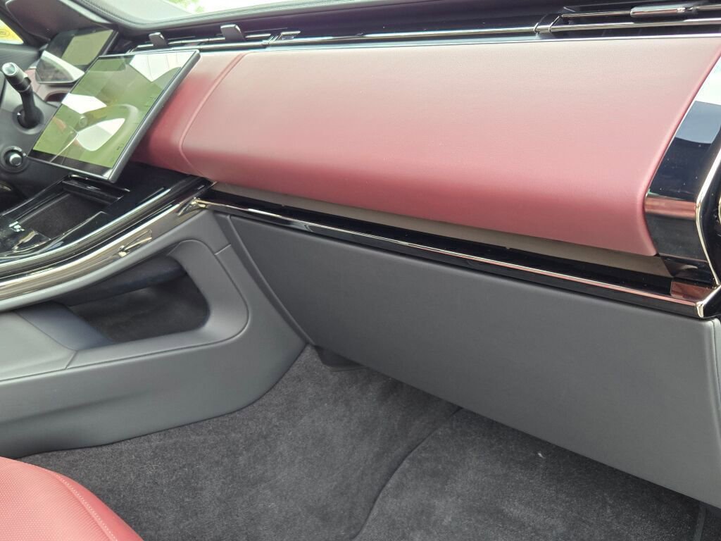 Used 2024 Land Rover Range Rover Sport Dynamic SE image 9