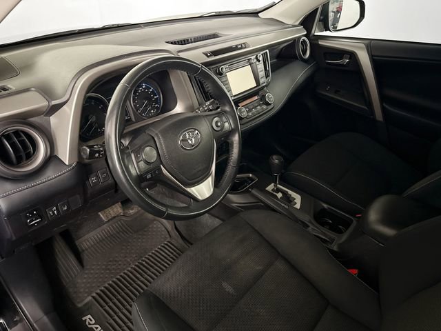 Used 2018 Toyota RAV4 XLE image 21