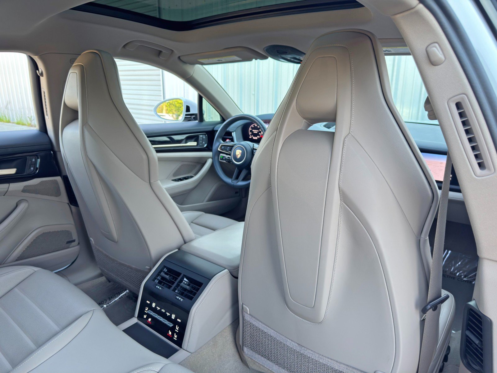 Used 2024 Porsche Panamera 4 AWD/4WD image 40