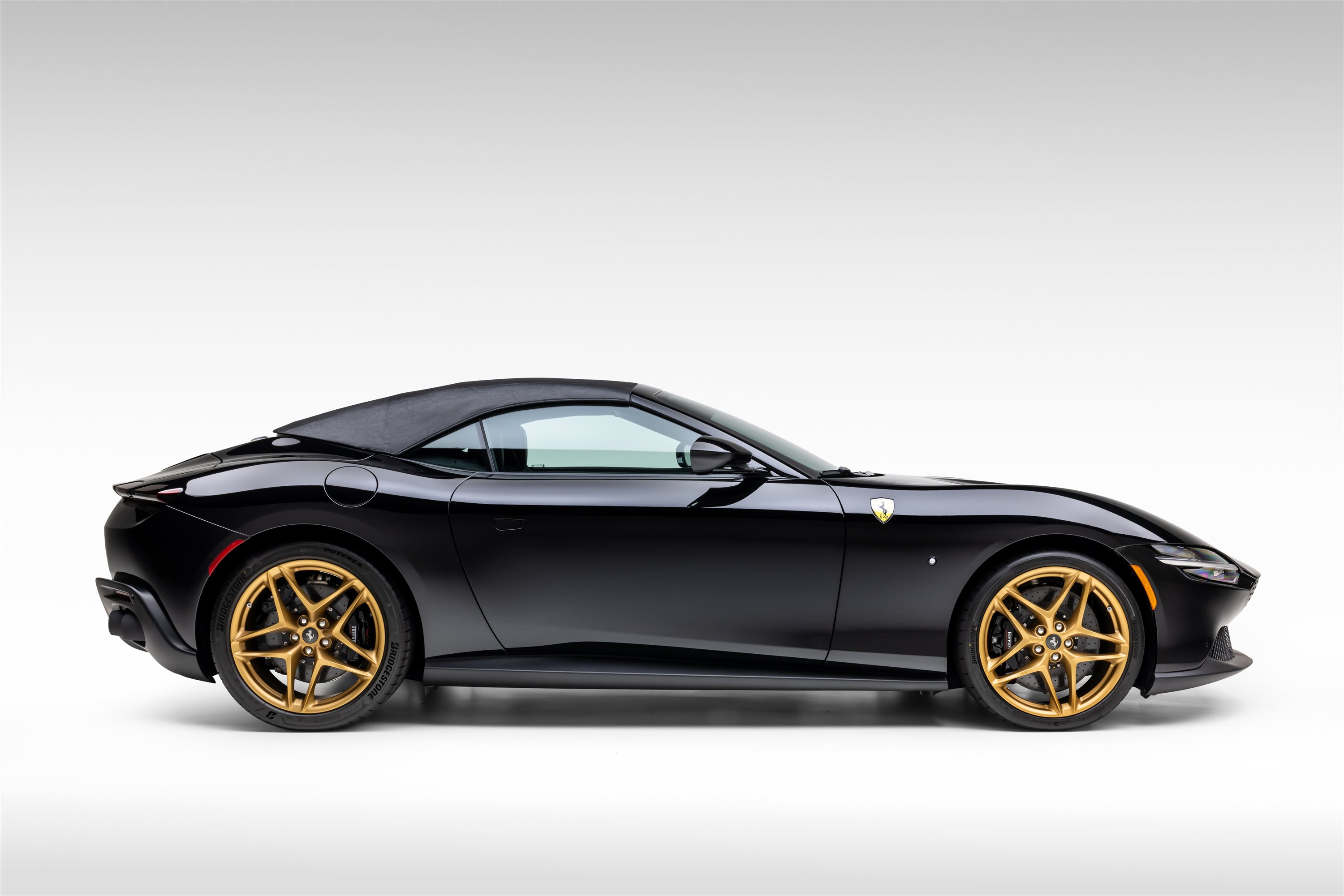 Used 2026 Ferrari Roma Spider RWD image 10