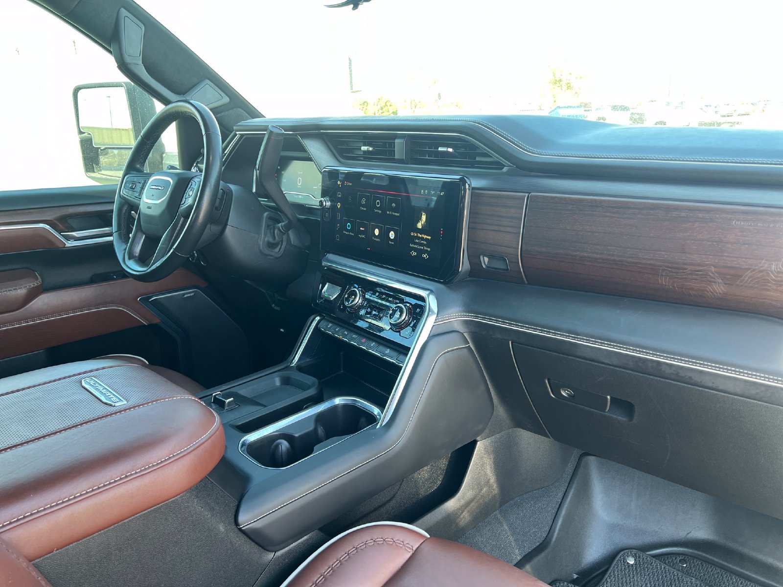 Used 2024 GMC Sierra 2500 Denali Ultimate w/ Max Trailering Package AWD/4WD image 32