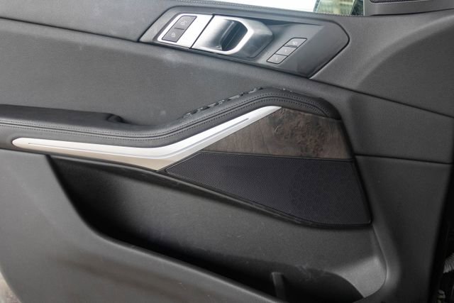 Used 2022 BMW X5 sDrive40i w/ Premium Package image 21