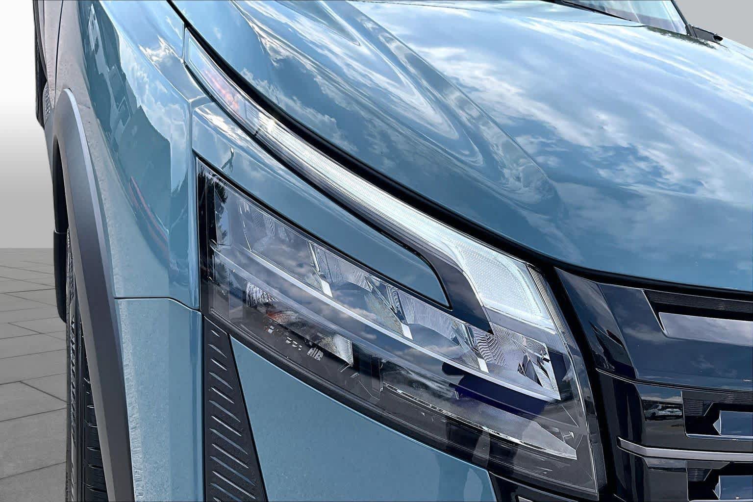 New 2026 Nissan Pathfinder SL FWD image 13