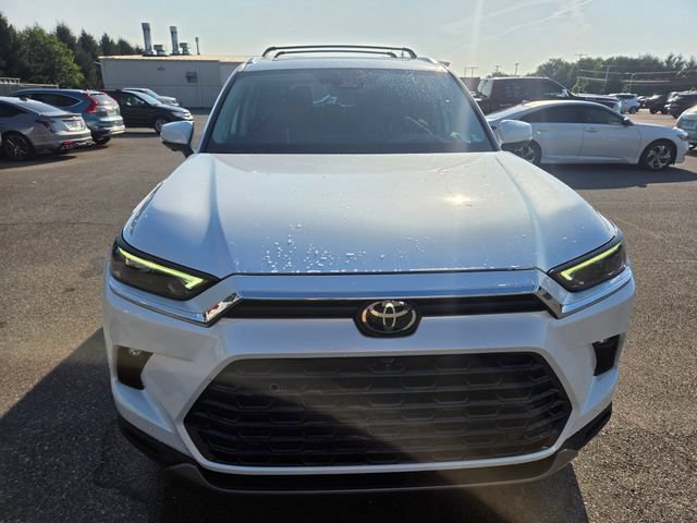 Used 2024 Toyota Grand Highlander AWD image 22