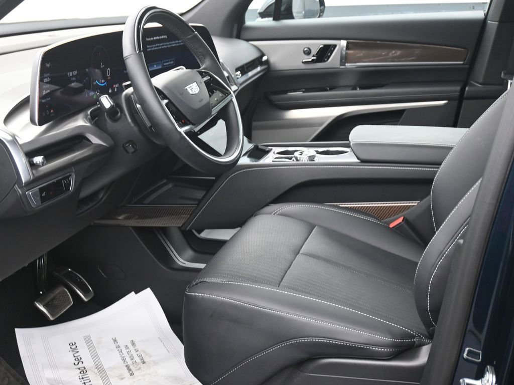 Used 2026 Cadillac Vistiq Luxury AWD/4WD image 10