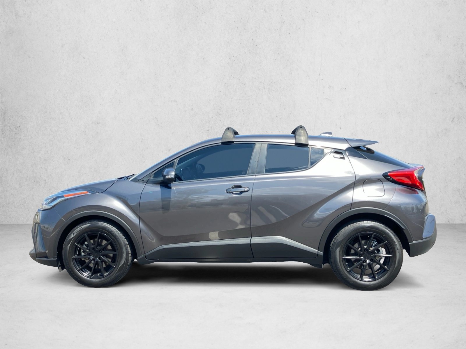 Used 2021 Toyota C-HR LE FWD image 8