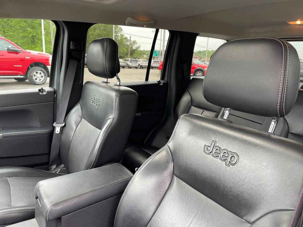 Used 2012 Jeep Liberty Limited Jet w/ Comfort/Convenience Group AWD/4WD image 13