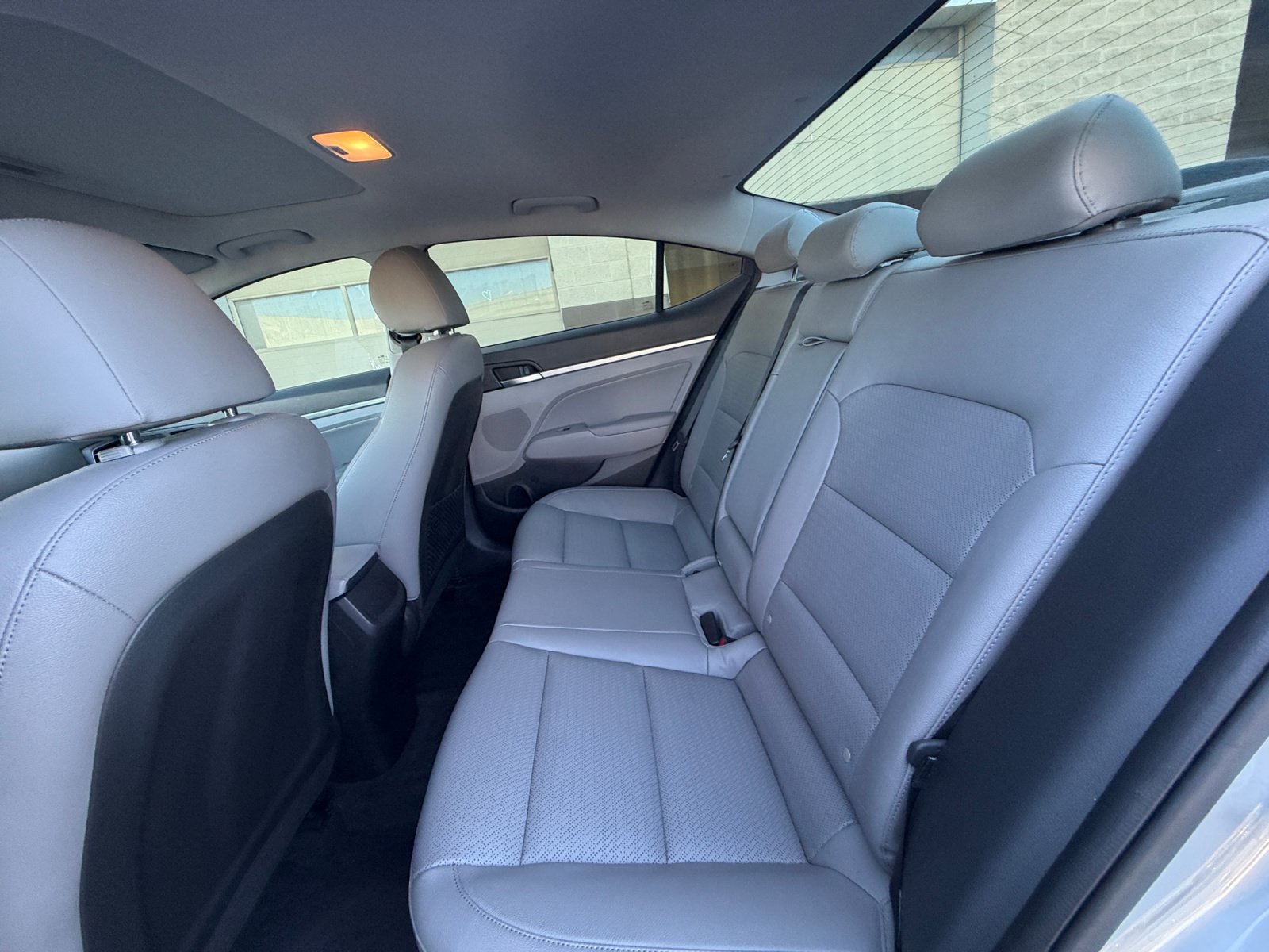 Used 2020 Hyundai Elantra Limited w/ Ultimate Package 03 FWD image 17