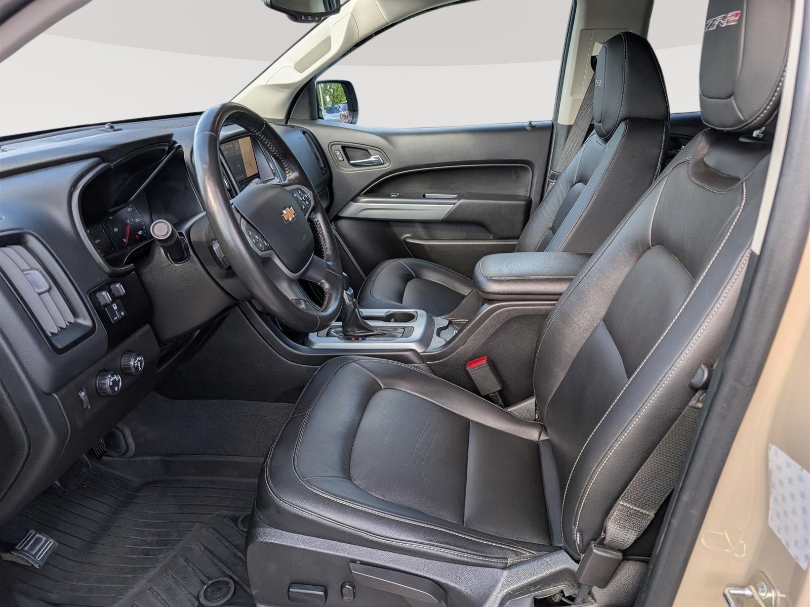 Used 2022 Chevrolet Colorado ZR2 w/ ZR2 Dusk Special Edition AWD/4WD image 16