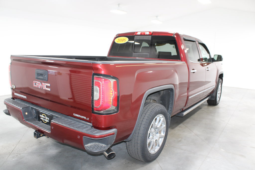 Used 2016 GMC Sierra 1500 Denali w/ Enhanced Driver Alert Package AWD/4WD image 9