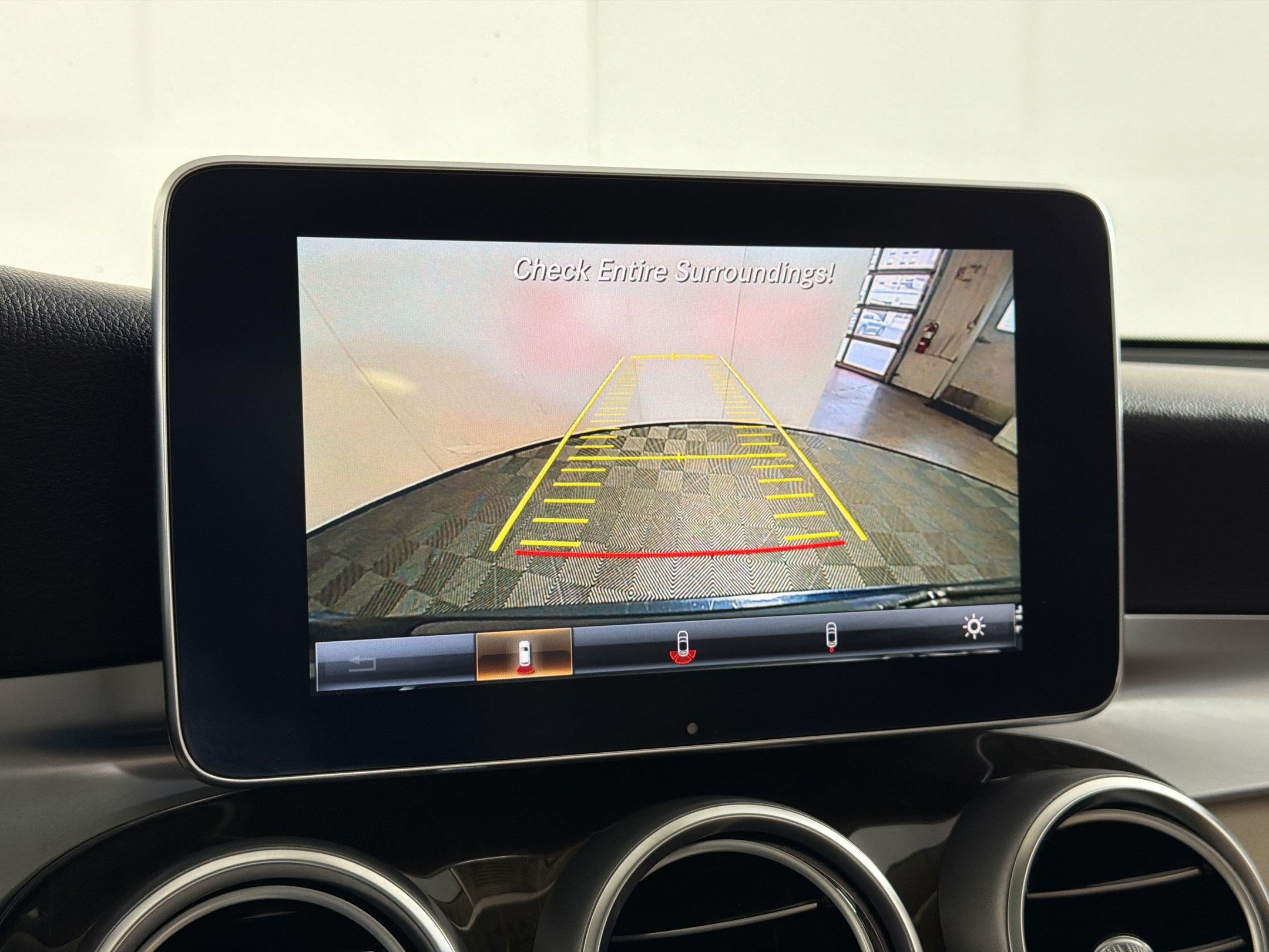 Used 2019 Mercedes-Benz GLC 300 4MATIC image 20
