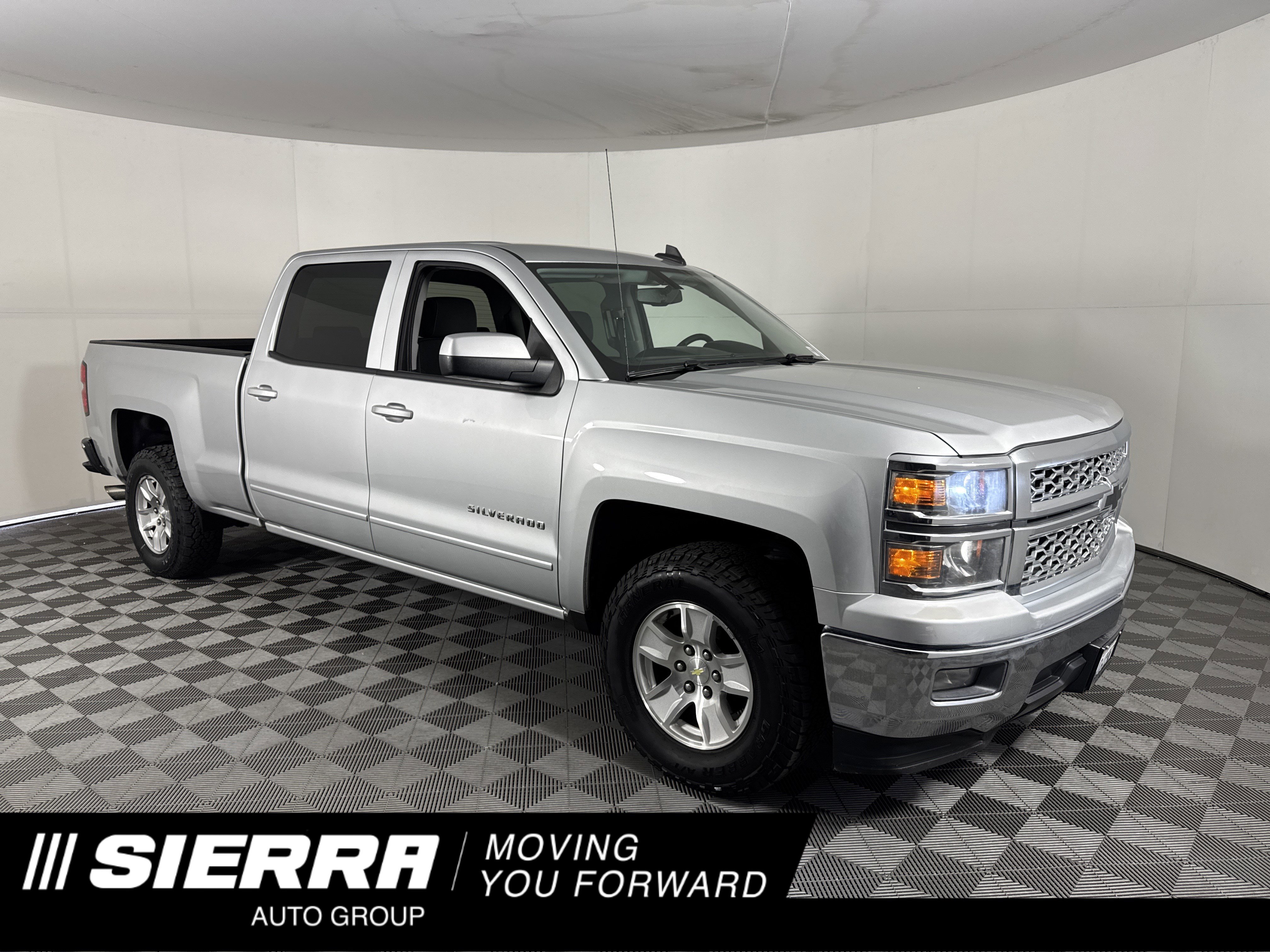 Used 2015 Chevrolet Silverado 1500 LT w/ LT Convenience Package RWD image 1