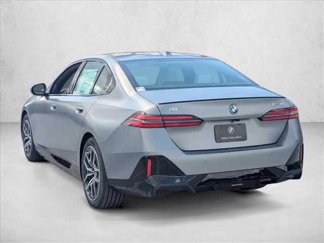 New 2026 BMW i5 eDrive40 w/ M Sport Package image 8