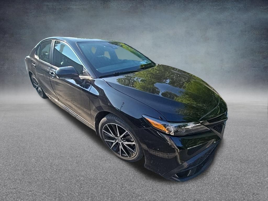 Used 2024 Toyota Camry SE w/ Audio Upgrade Package FWD image 11