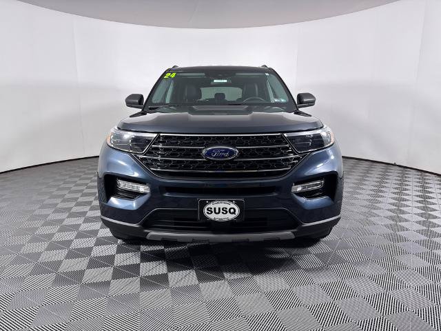 Certified 2024 Ford Explorer XLT w/ Equipment Group 202A AWD/4WD image 2