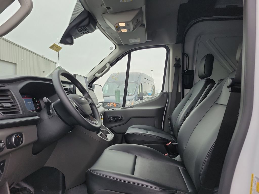 New 2026 Ford Transit 250 148 Medium Roof image 18