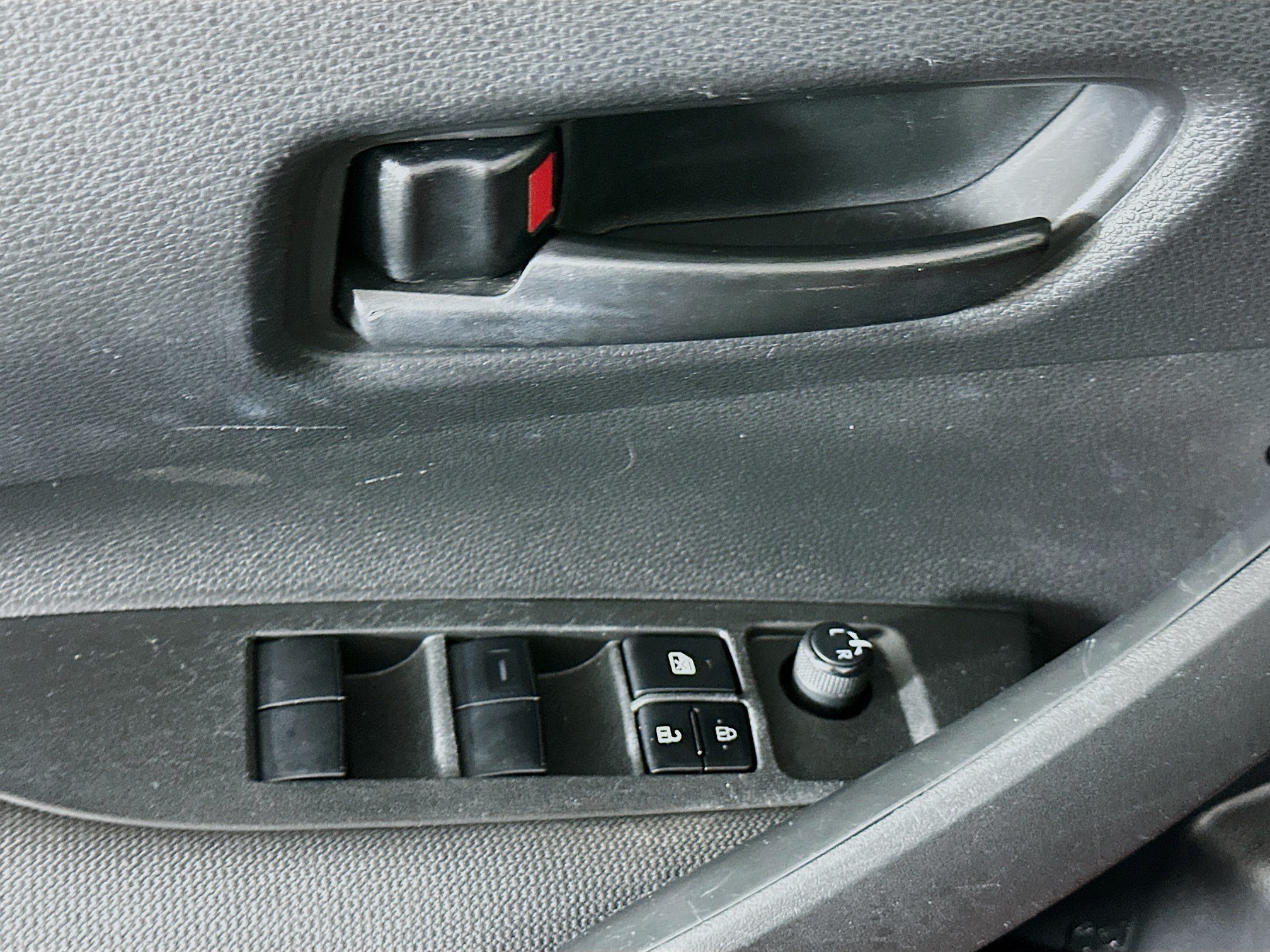 Used 2022 Toyota Corolla LE FWD image 15