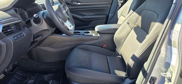 Used 2024 Nissan Altima 2.5 SV image 9