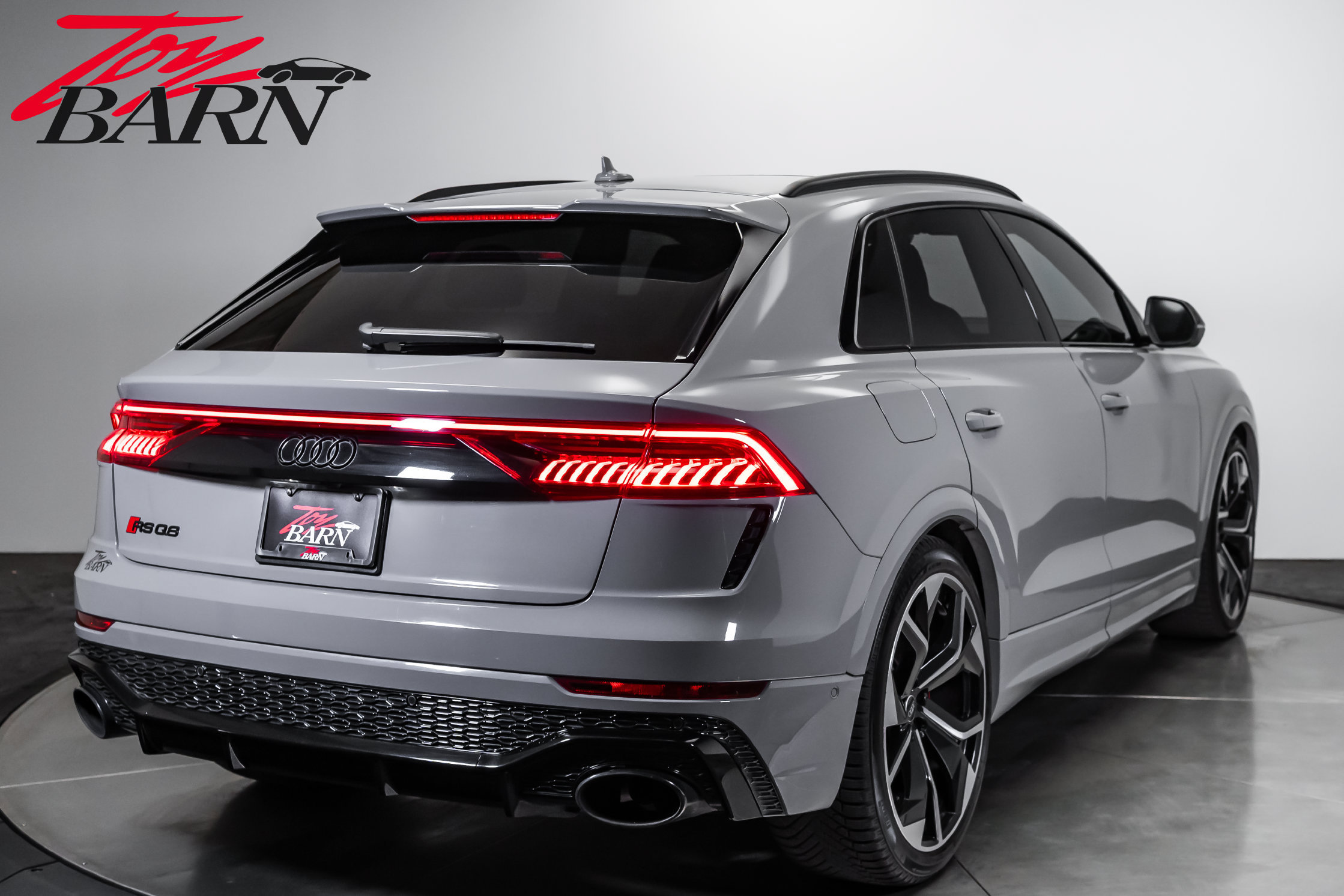 Used 2024 Audi RS Q8 AWD/4WD image 5