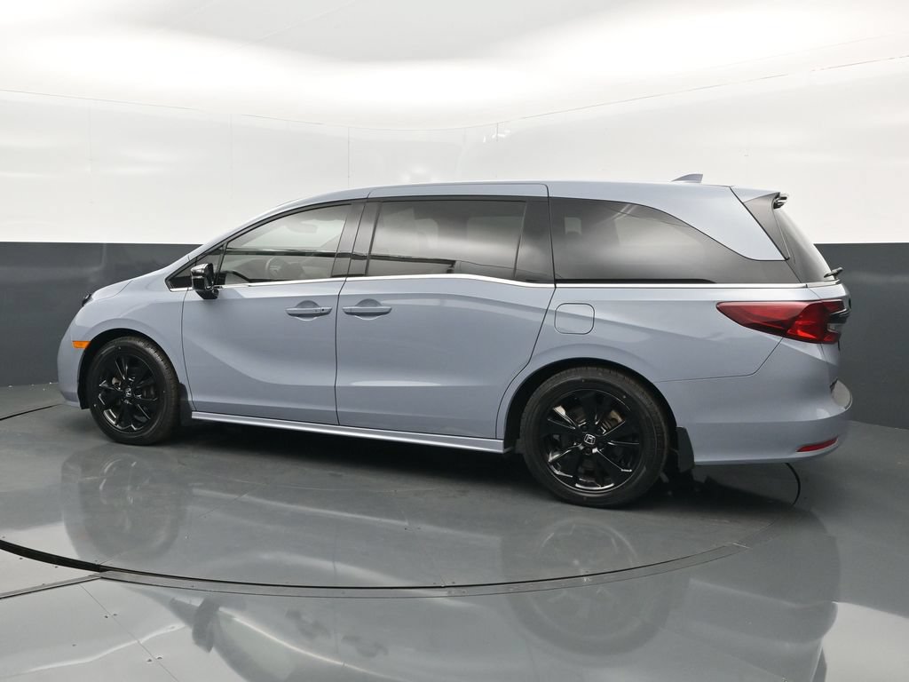 Used 2024 Honda Odyssey Sport image 4