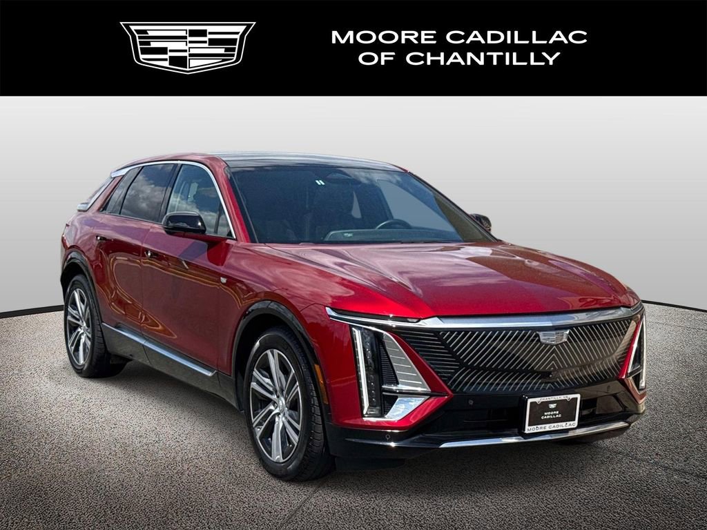 Used 2024 Cadillac Lyriq Luxury w/ LPO, Floor Liner Package AWD/4WD image 1