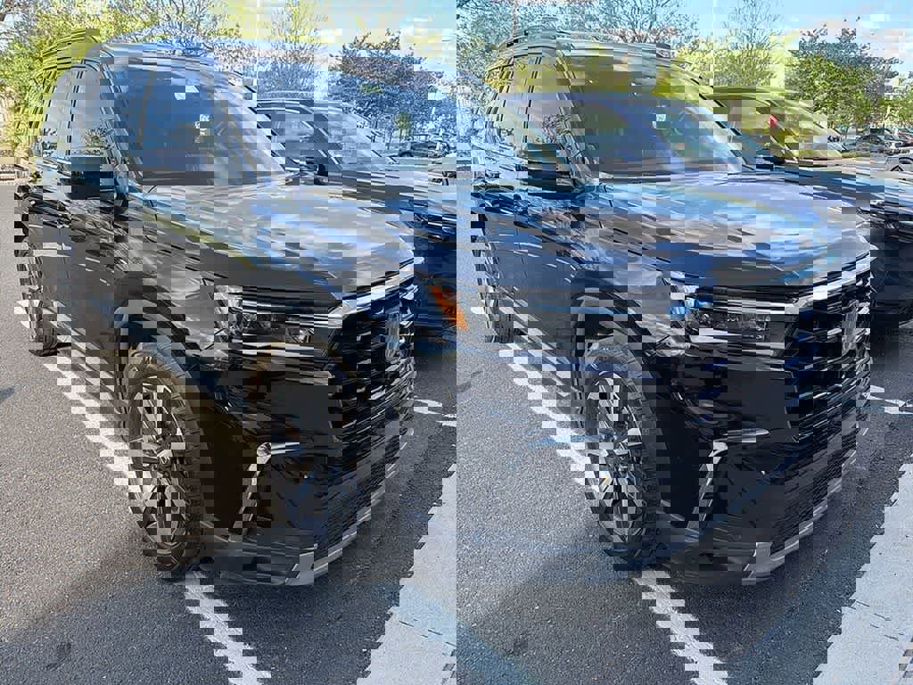 Used 2023 Honda Pilot Touring image 3