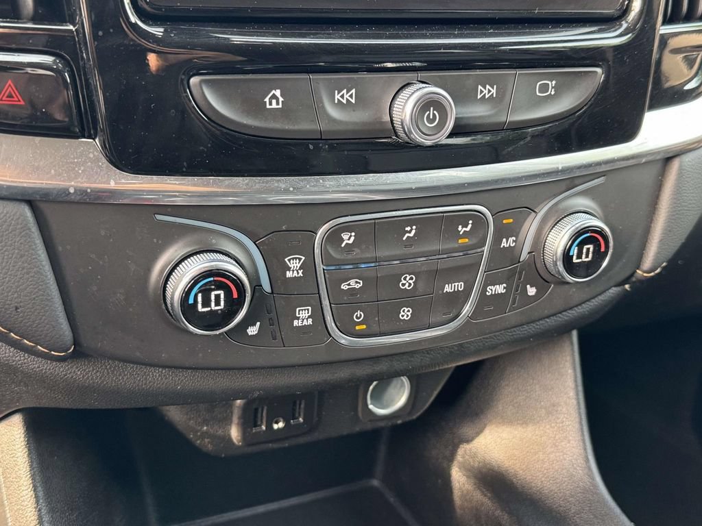 Used 2021 Chevrolet Traverse LT AWD/4WD image 31
